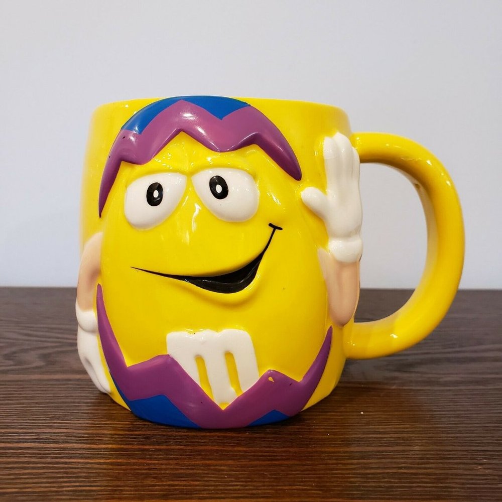M&M's Yellow 2003 Easter Ceramic Cup Barrel Mug Coffee Tea Cocoa 2003 Gallerie